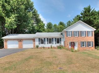 824 Gwynne Ave, Waynesboro, VA 22980