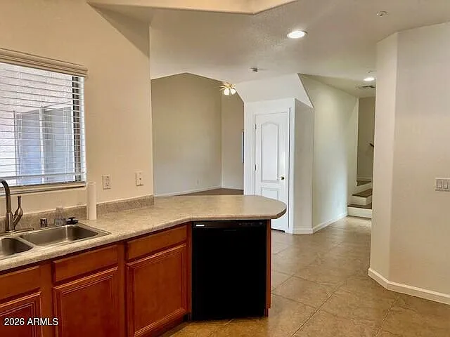 7978 W Waltann Ln — Photo 3