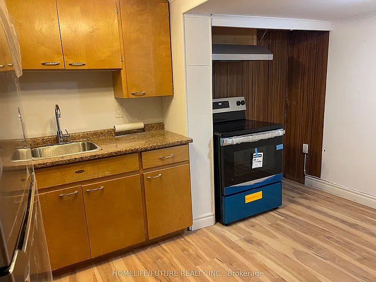 28 Raylawn Cres #BASEMENT — Photo 14