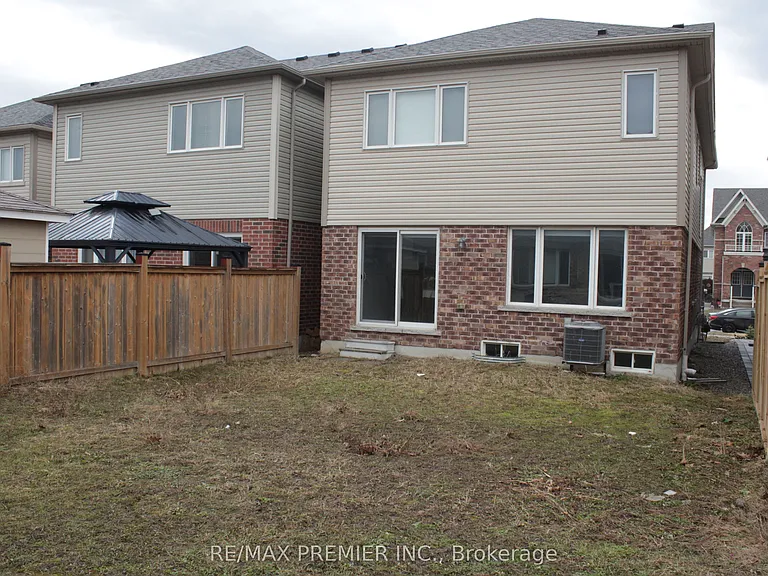 51 Mullholland Ave — Photo 34