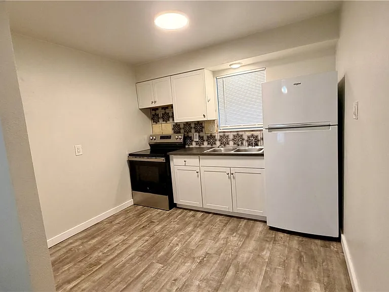 10654 Heizer Dr #3 — Photo 4