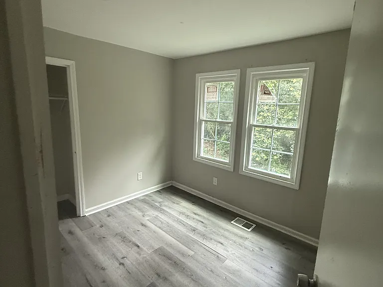 356 Woolfolk St #B — Photo 2