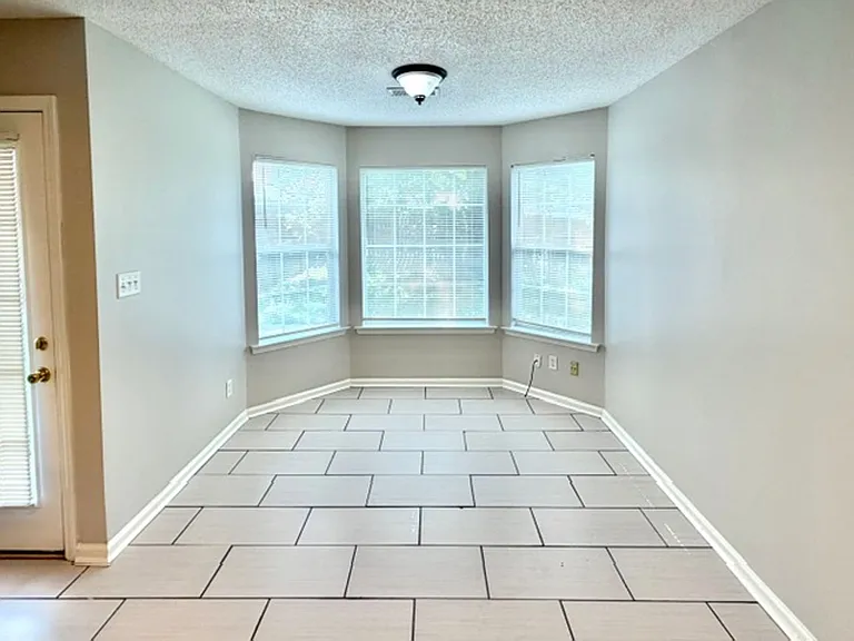 2799 Maggie Woods Pl — Photo 4