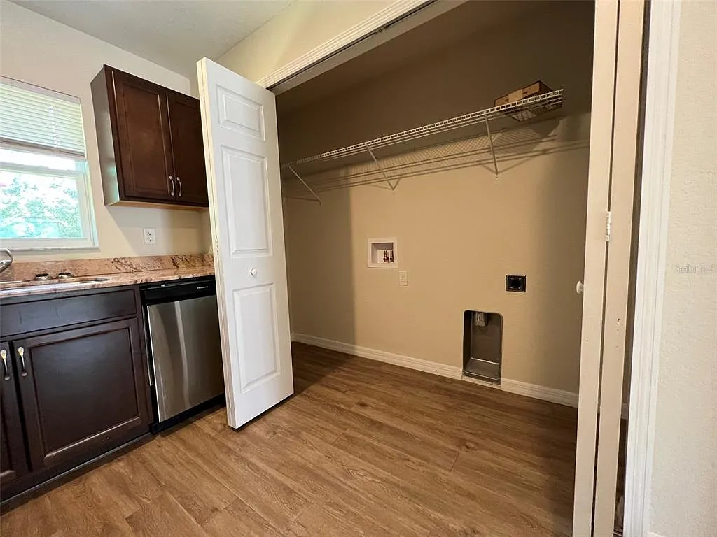 2 bed, 2.0 bath, 978 sqft, $1,175 — Photo 4