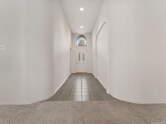 3rd image of 15810 Lofty Heights
