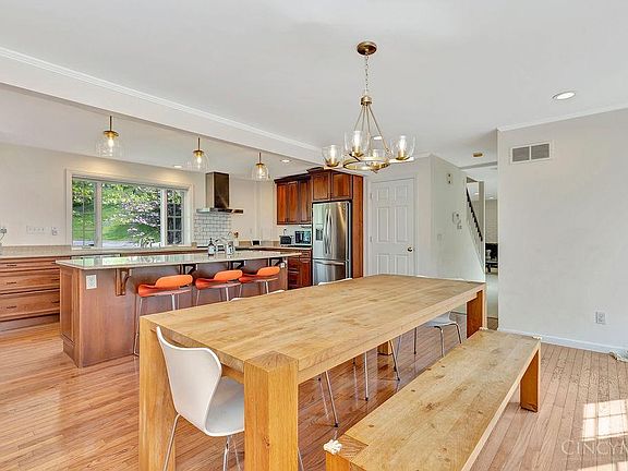 4th image of 6999 Rowan Hill Dr