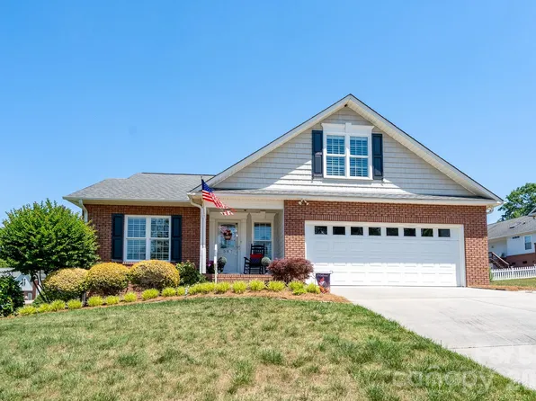 587 Marigold Dr, Kannapolis, NC 28083