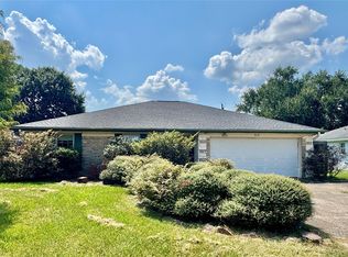 912 S 21st St, Nederland, TX 77627