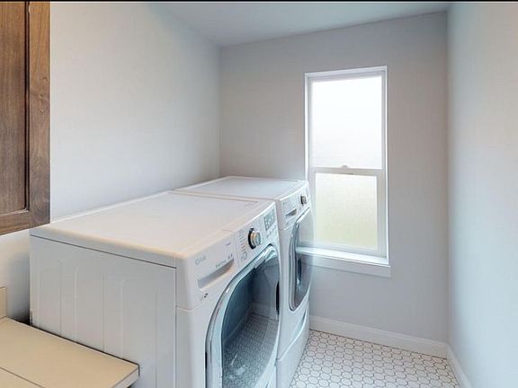 3rd image of 4803 NE Cleveland Ave
