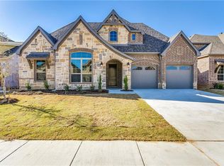 2704 Sky Ridge Rd, Arlington, TX 76001