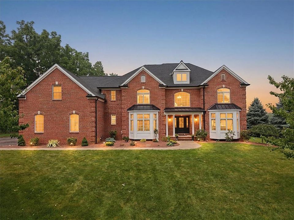 1st image of 4600 Willow Ln