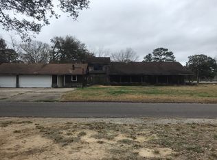 4100 Sunken Ct, Port Arthur, TX 77642