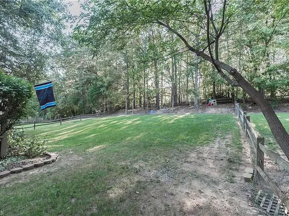 1916 Kildare Woods Dr, Greensboro, NC 27407