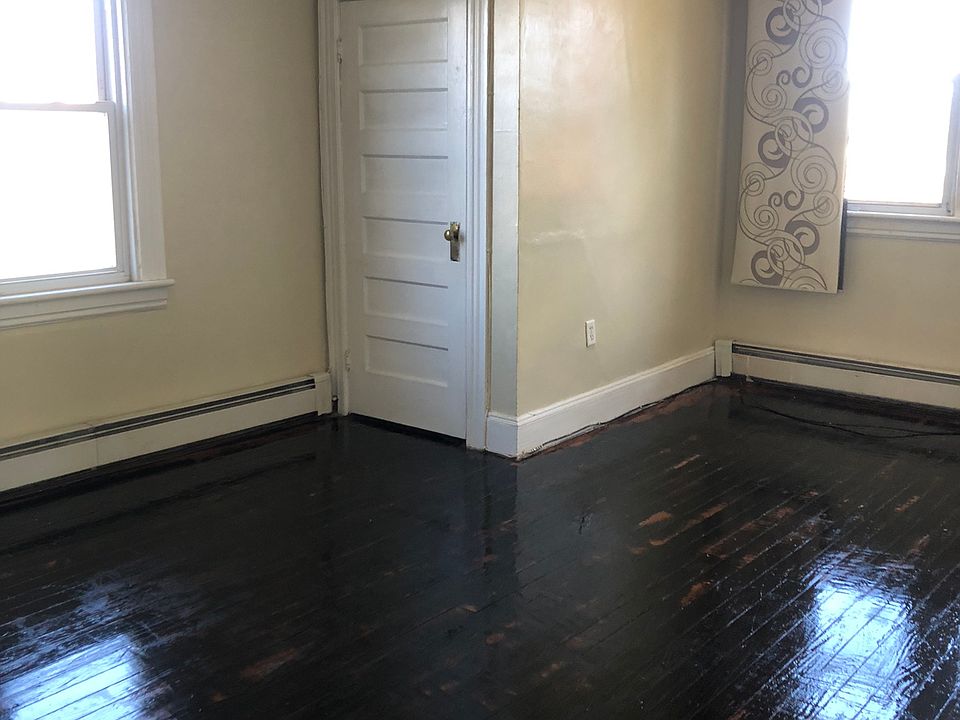 LR Closet with side and front windows