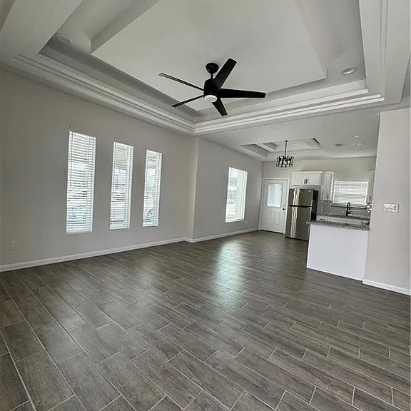 400 Rafael Dr #3 — Photo 2