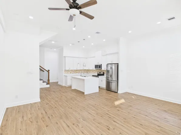 4619 Stassen St #B, Houston, TX 77051