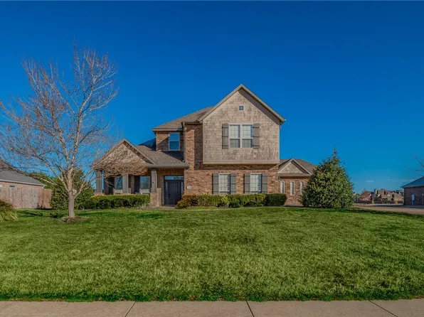 2386 Riverfront Ln, Fayetteville, AR 72703