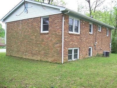 4th image of 211 Glenwood Pl