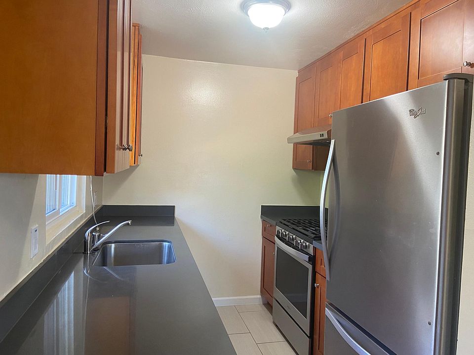 1st image of 755 Sutter Ave