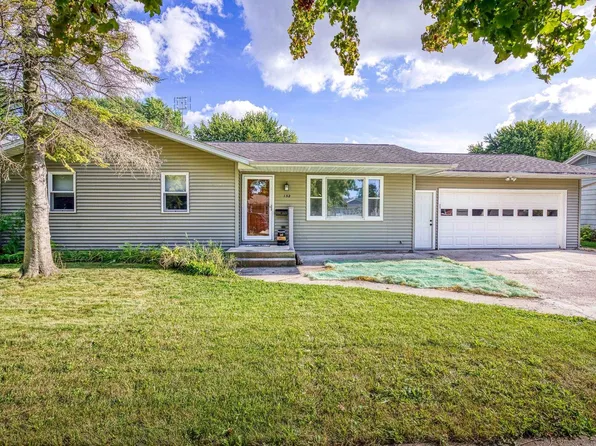 132 Woodward St, Fond Du Lac, WI 54935