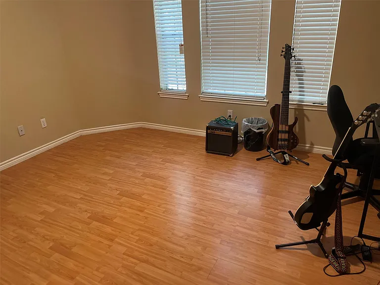 21219 Flat Creek Ln — Photo 6