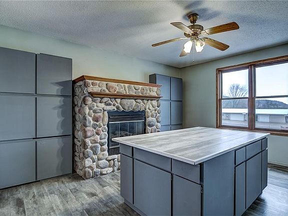 5th image of 1474 E 560th Ave