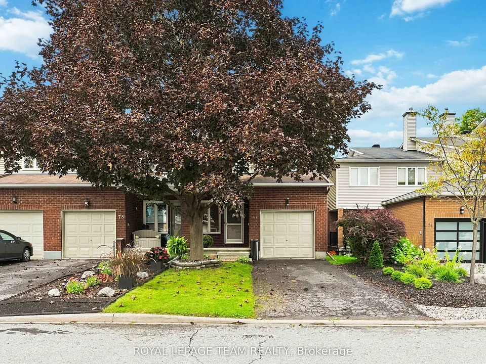 76 Hunters Glen Cres