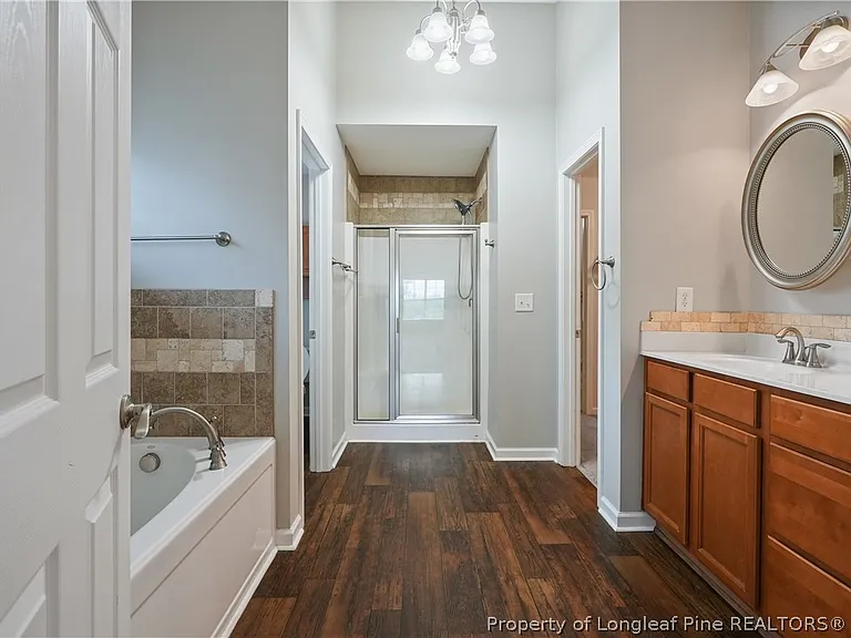 415 Highgrove Dr — Photo 30