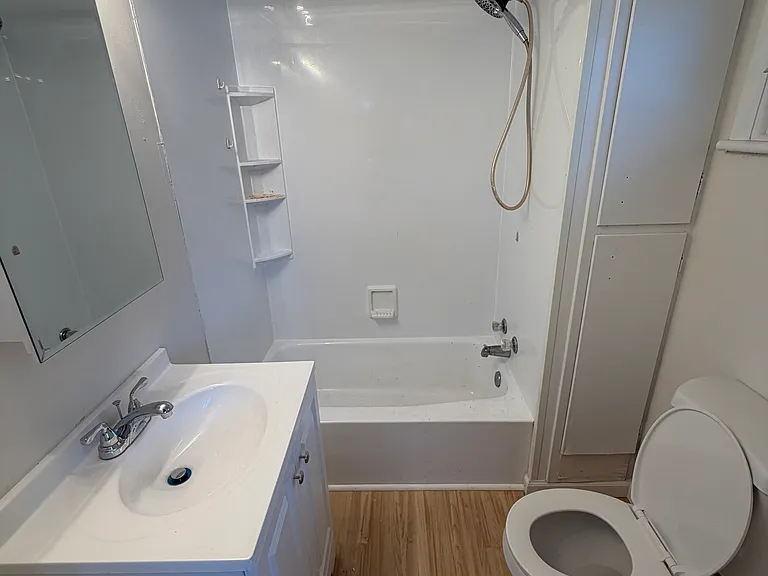 618-620 Maple St — Photo 7