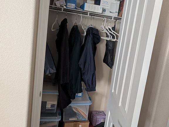 5th image of 111 Anjou Cir