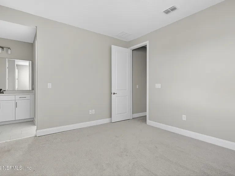 527 Marquesa Cir — Photo 27