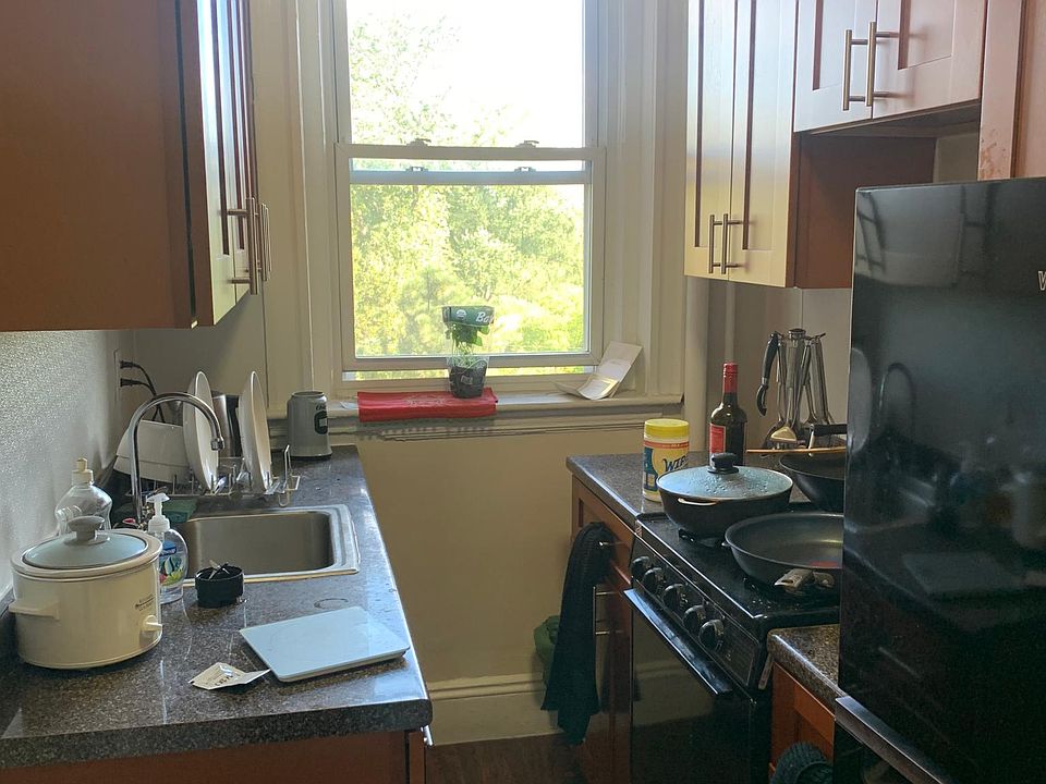 2nd image of 1167 Boylston St #X