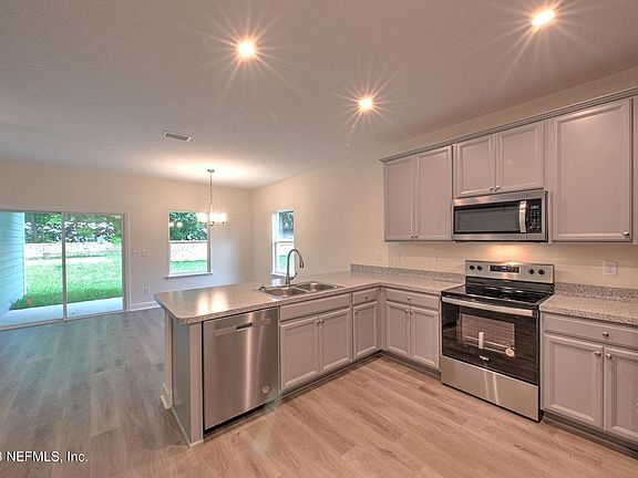 3rd image of 7064 ESTHER Street