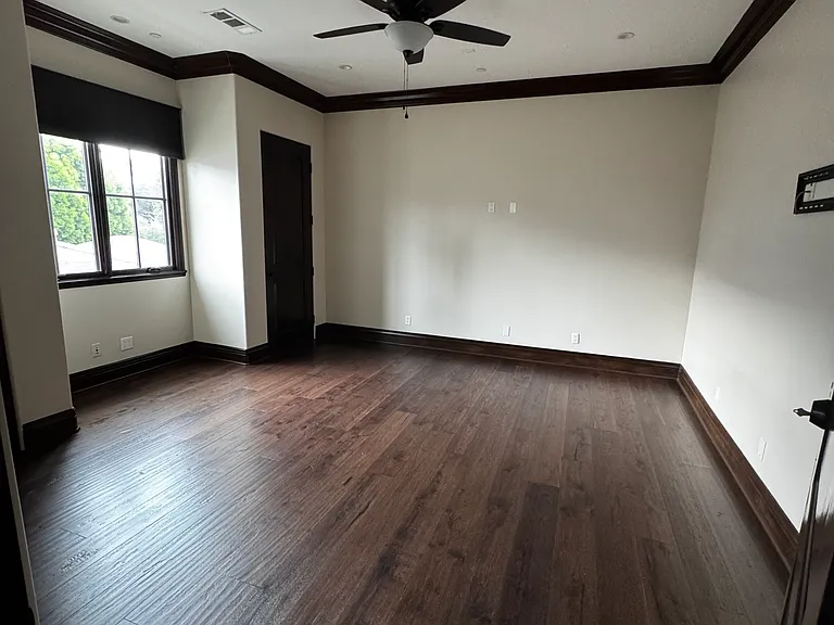 706 Rita St — Photo 2