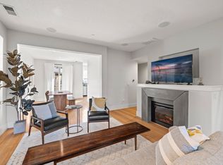 10587 SW Windwood Way, Portland, OR 97225