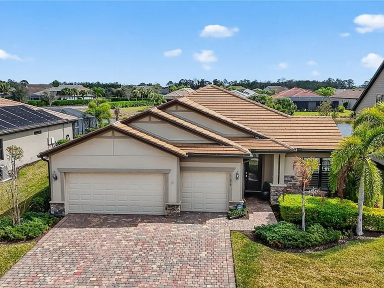 11279 Thurston Chase — Photo 1