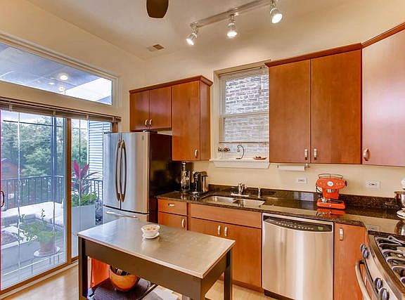 5th image of 2649 W Evergreen Ave #3