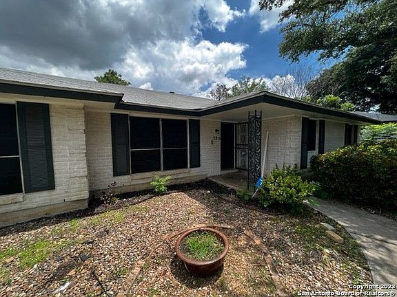 2nd image of 525 Tidecrest Dr