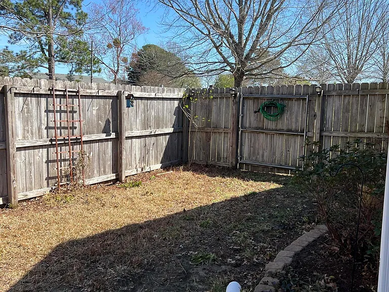 2600 Saddleback Dr #B — Photo 37