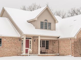 5215 Vaughn Rd, Dexter, MI 48130