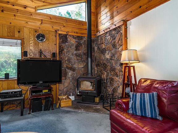 3rd image of 22797 Highland Dr
