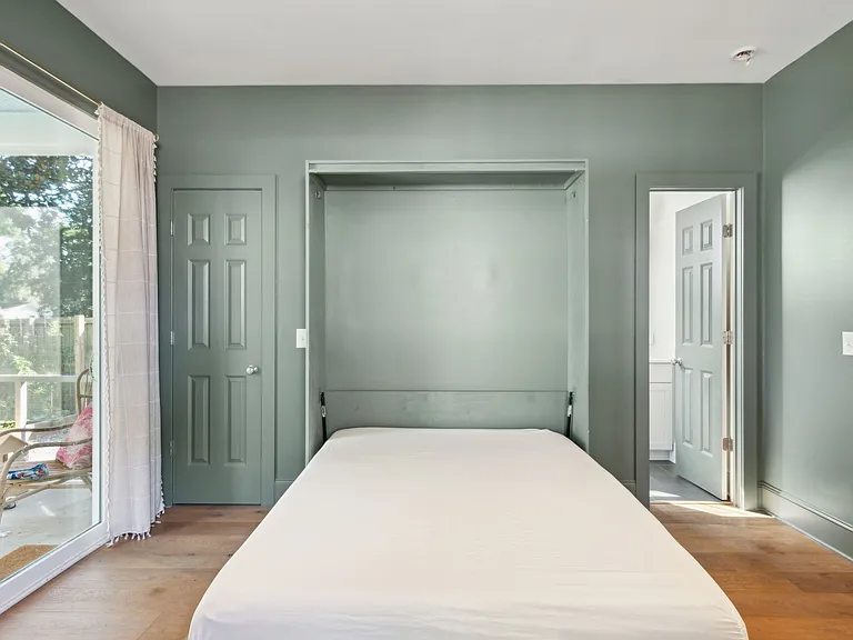 824 Toler Dr — Photo 13
