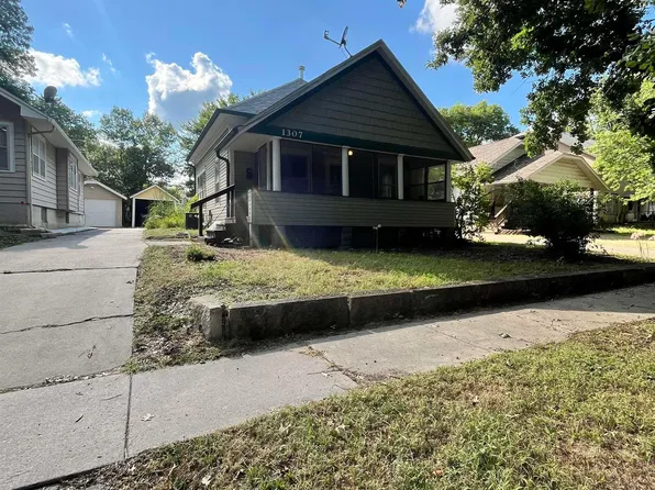 1307 Lawrence St, Emporia, KS 66801