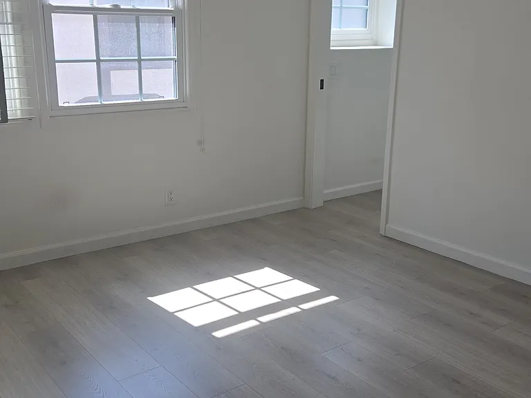 11940 Weddington St #16 — Photo 35