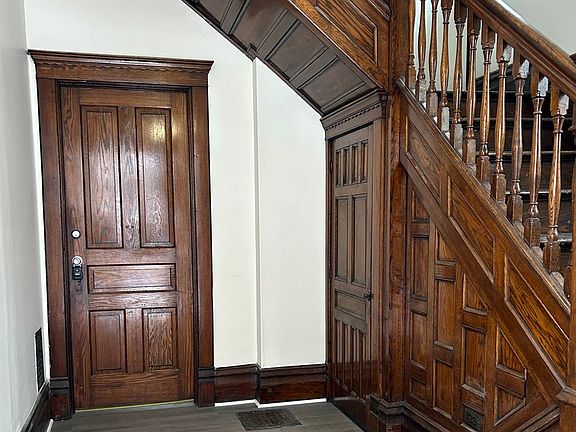 2nd image of 212 Blaine St #2