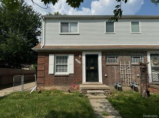 19815 Moross Rd, Grosse Pointe, MI 48224