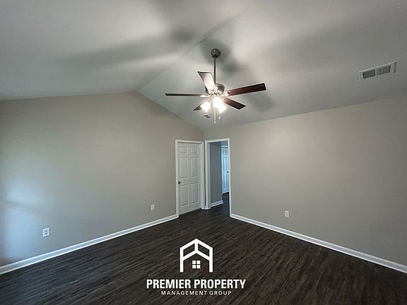 3rd image of 3415 Carroll Dr