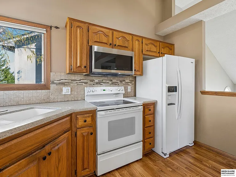 7308 S 155th Ave — Photo 9