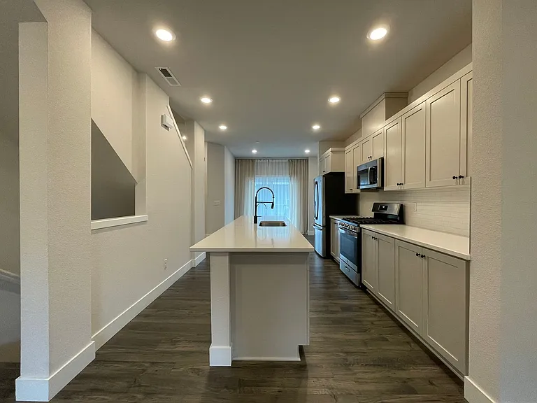 16022 NW Hosmer Ln — Photo 5