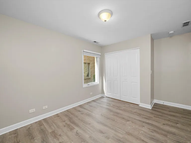 3423 Ridgeland Ave #101 — Photo 15